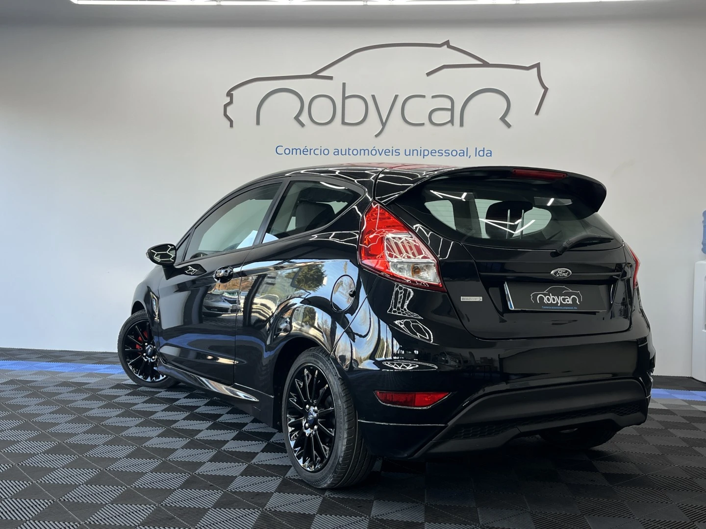 Ford Fiesta 1.0 T EcoBoost STLine Black&amp;RED