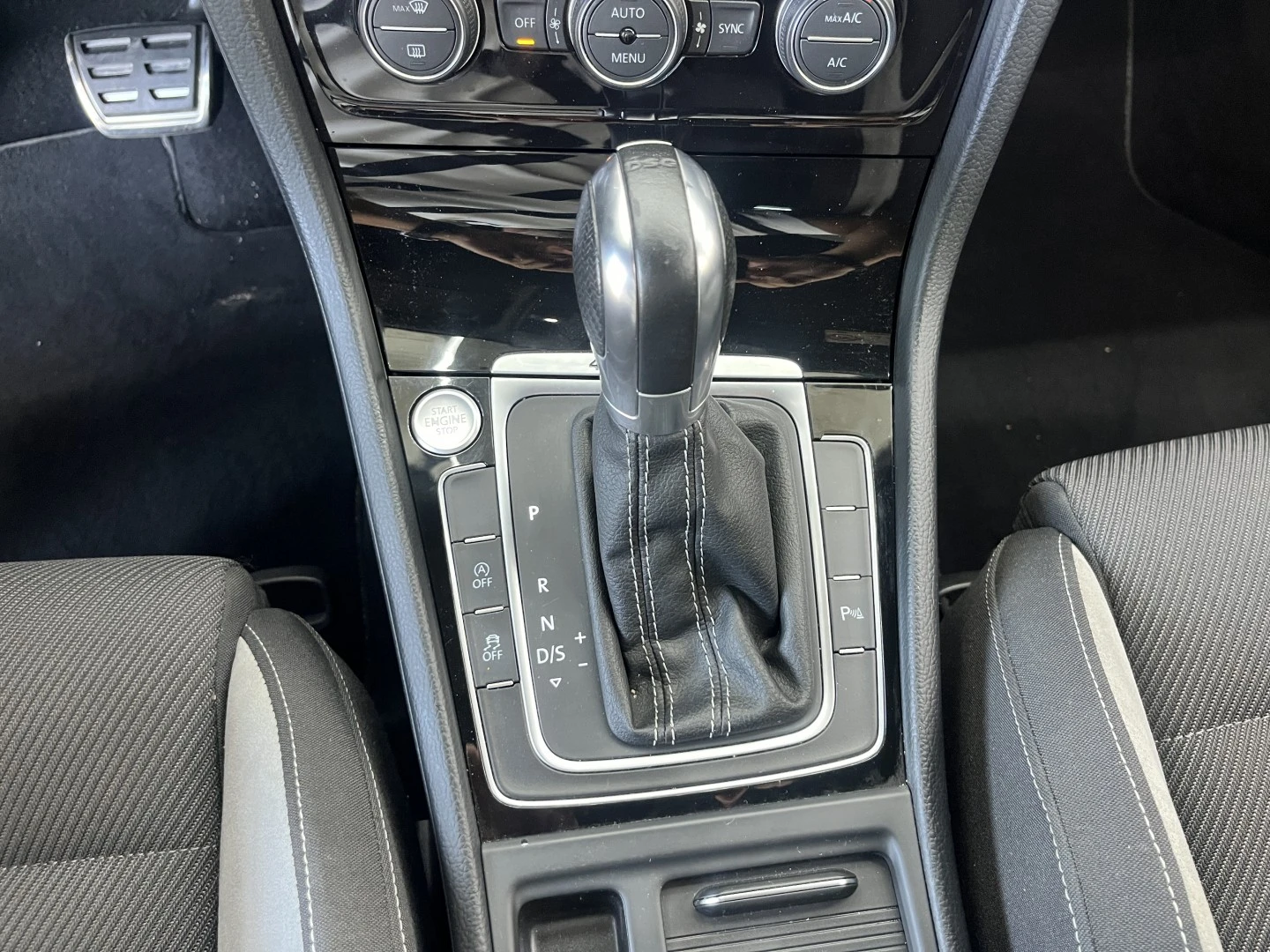 VW Golf 2.0 TSI R DSG