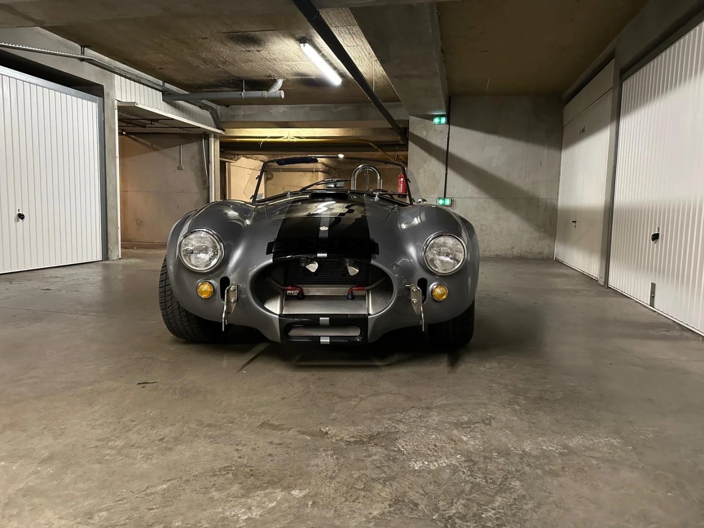 AC Cobra V8