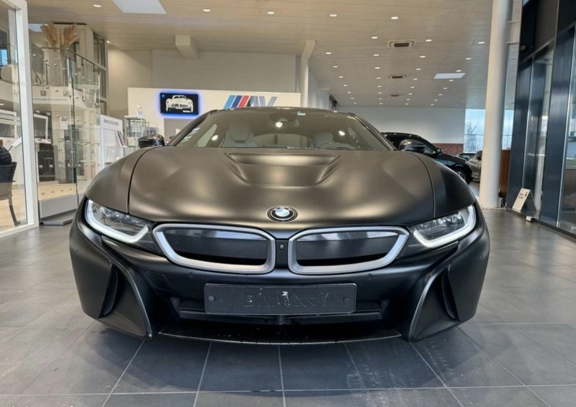 BMW i8 Standard