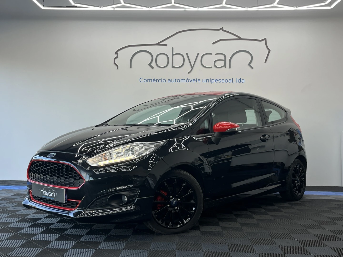 Ford Fiesta 1.0 T EcoBoost STLine Black&amp;RED