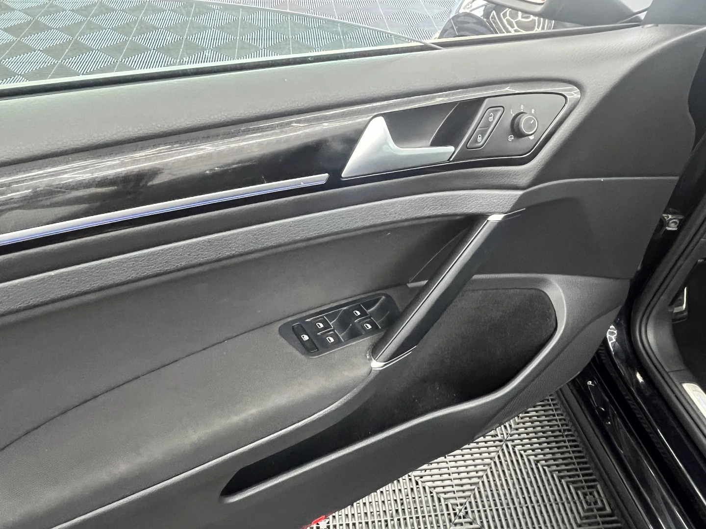 VW Golf 2.0 TSI R DSG