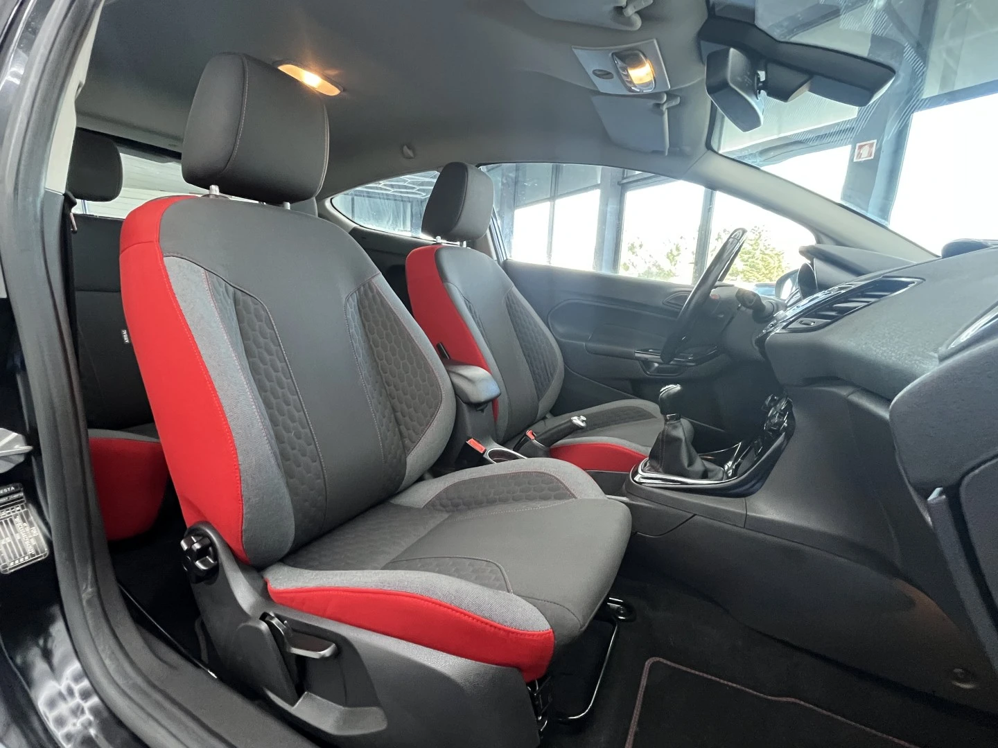 Ford Fiesta 1.0 T EcoBoost STLine Black&amp;RED