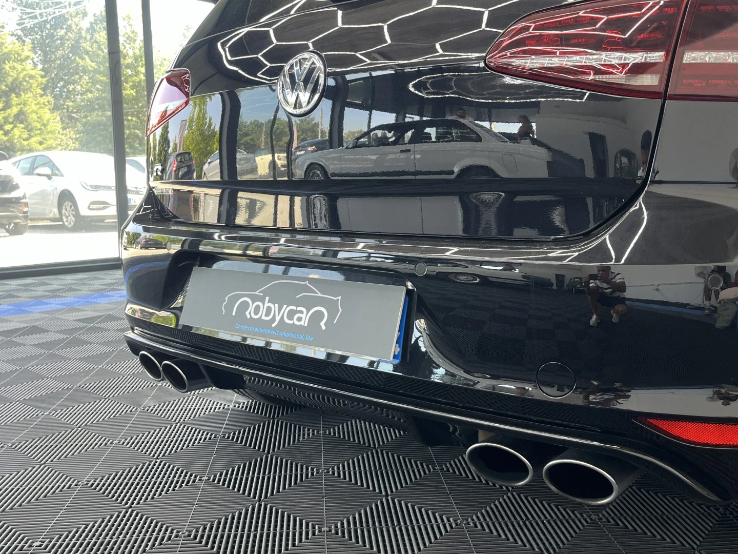 VW Golf 2.0 TSI R DSG