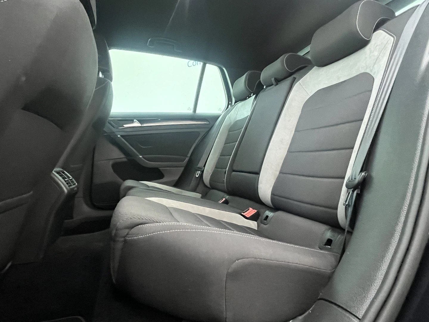 VW Golf 2.0 TSI R DSG