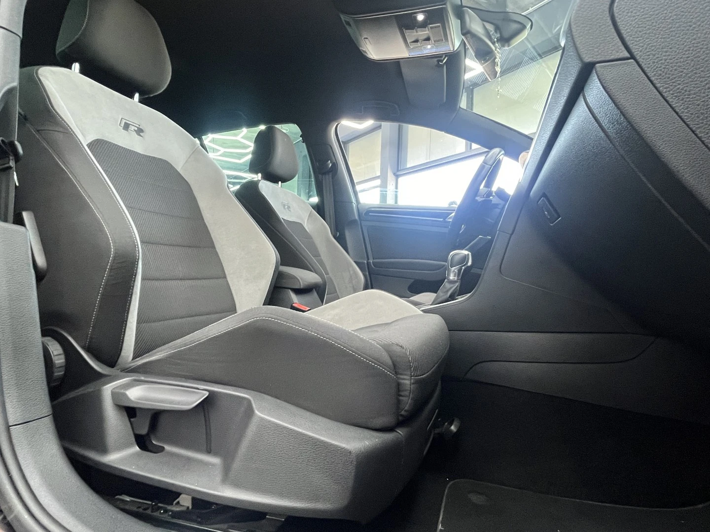 VW Golf 2.0 TSI R DSG