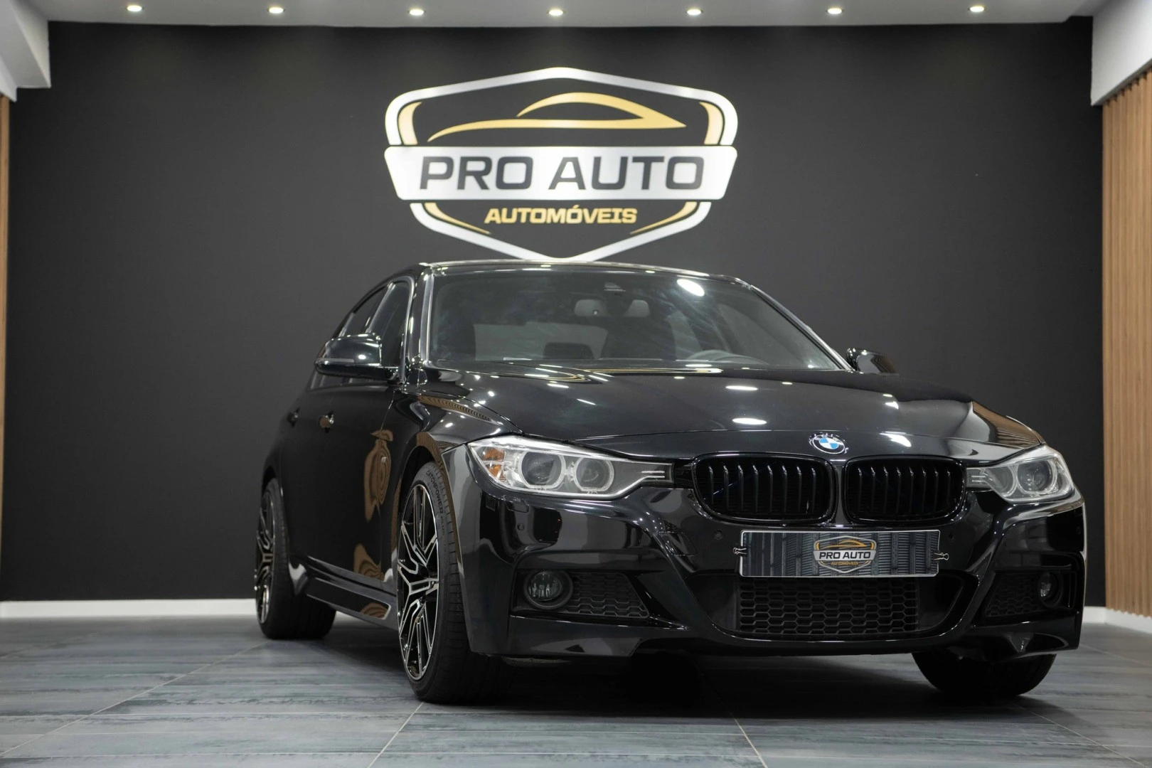 BMW 318 PACK M