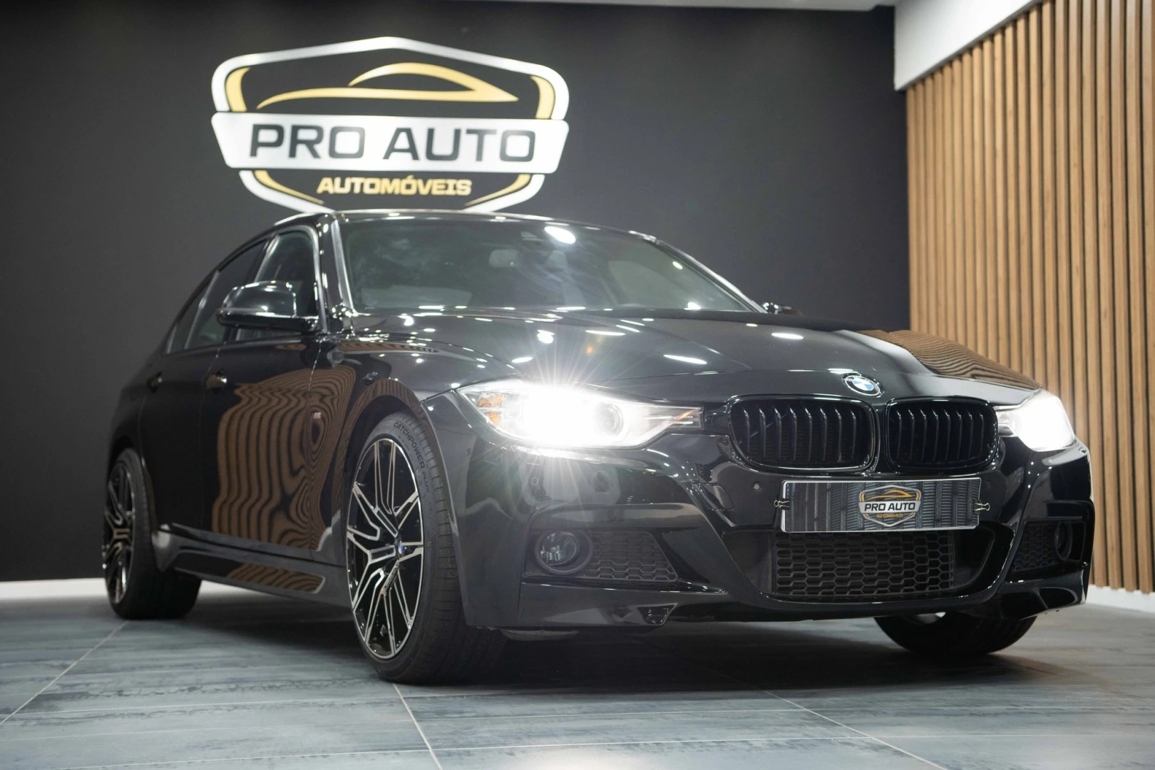 BMW 318 PACK M