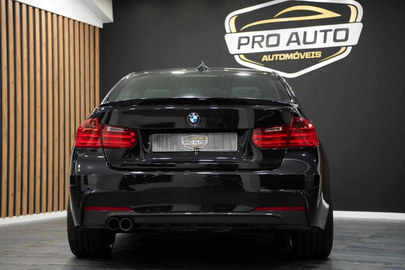 BMW 318 PACK M