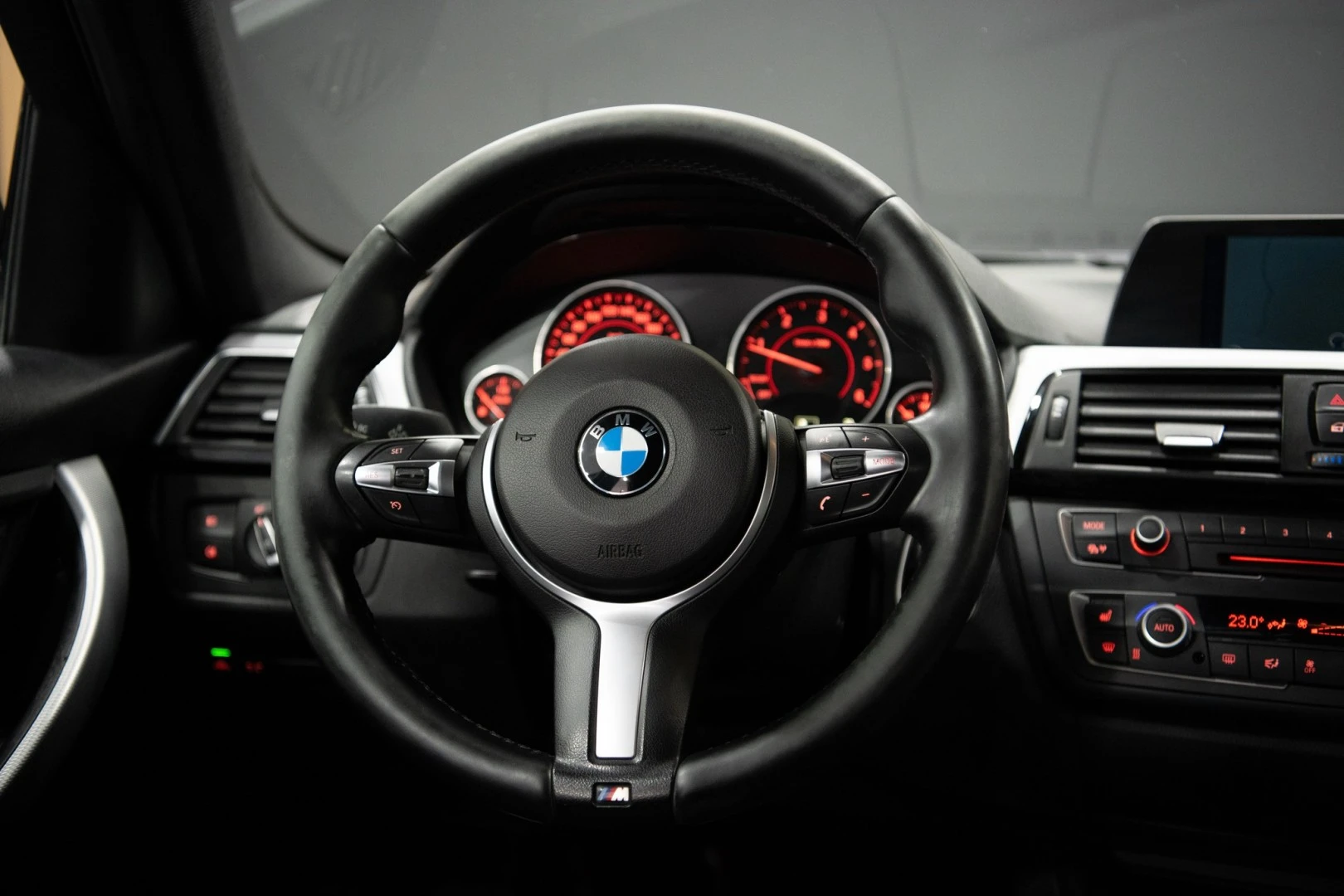 BMW 318 PACK M