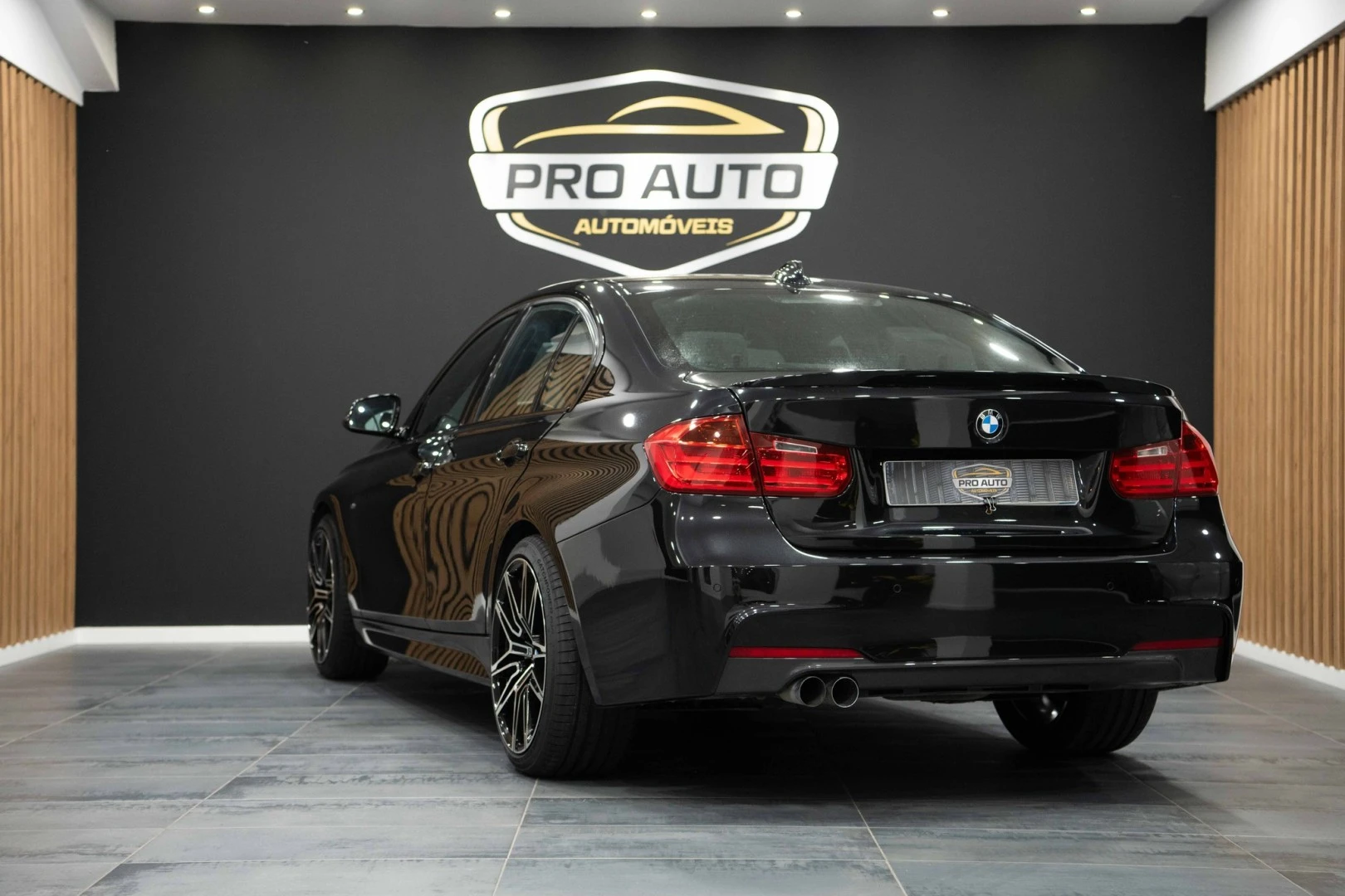 BMW 318 PACK M