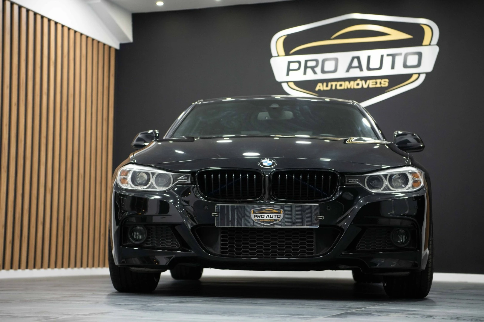 BMW 318 PACK M