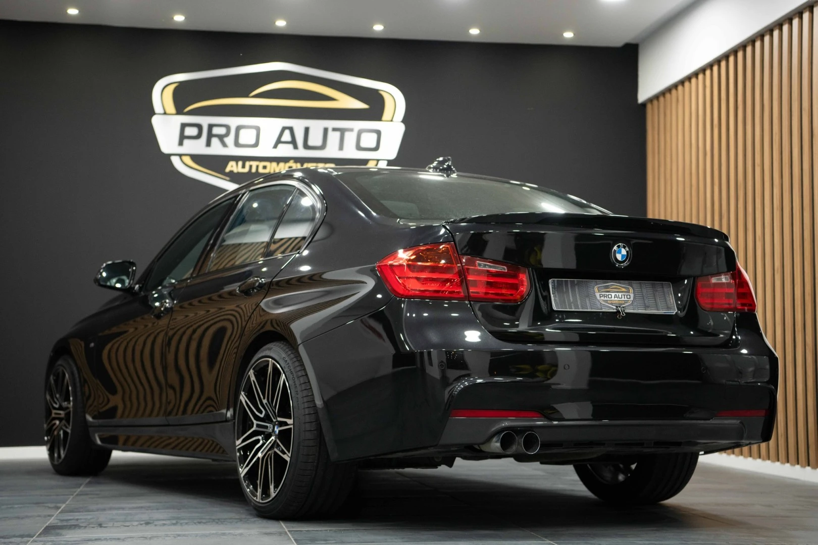 BMW 318 PACK M