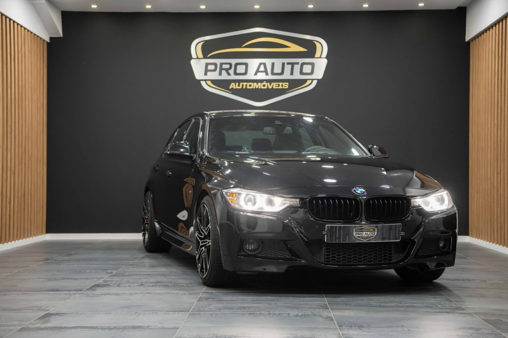 BMW 318 PACK M