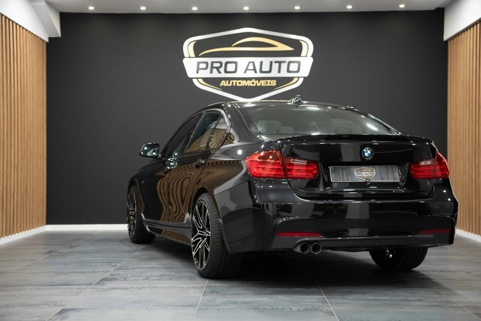 BMW 318 PACK M