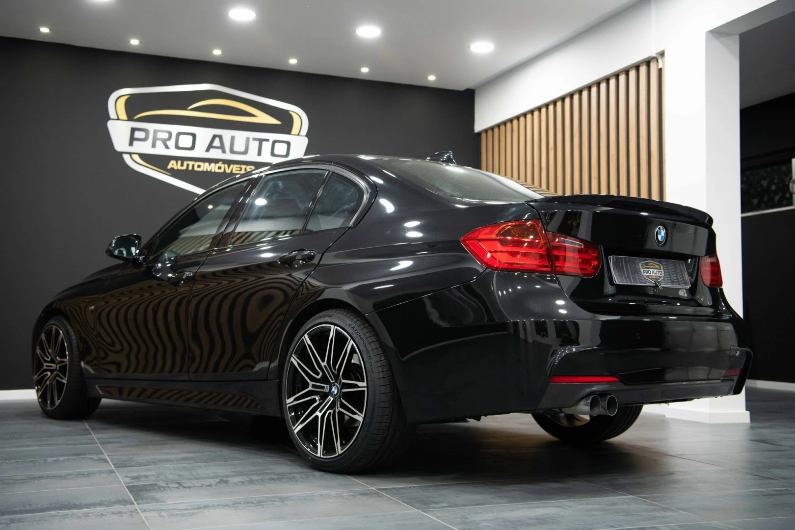 BMW 318 PACK M