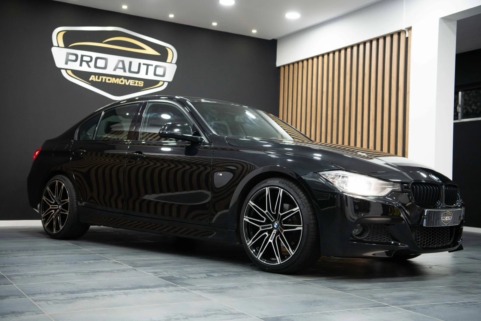 BMW 318 PACK M