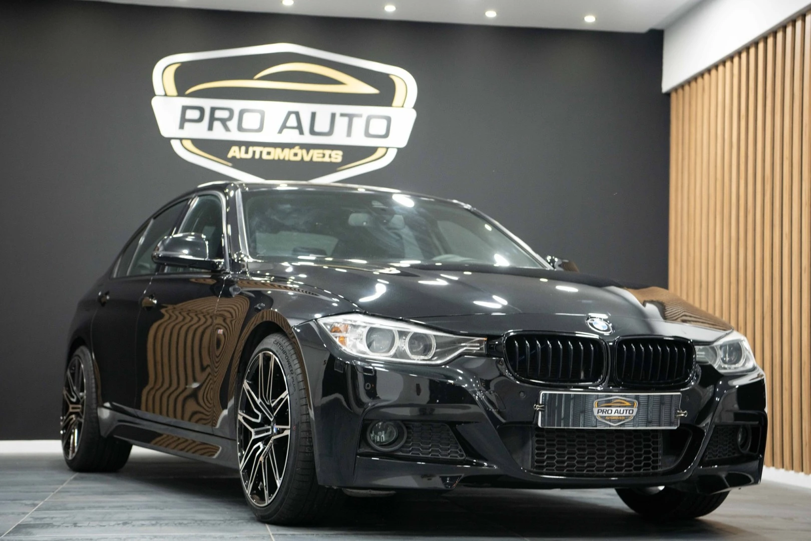 BMW 318 PACK M