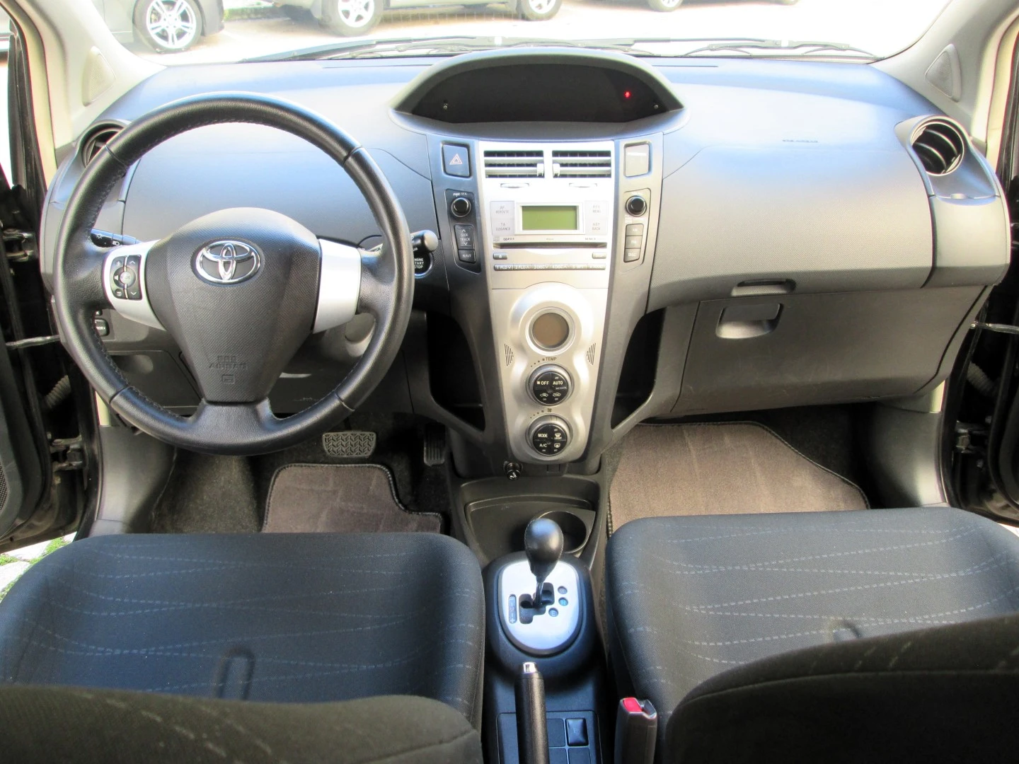 Toyota Yaris 1.0 VVT-i Sol High Pack MMT