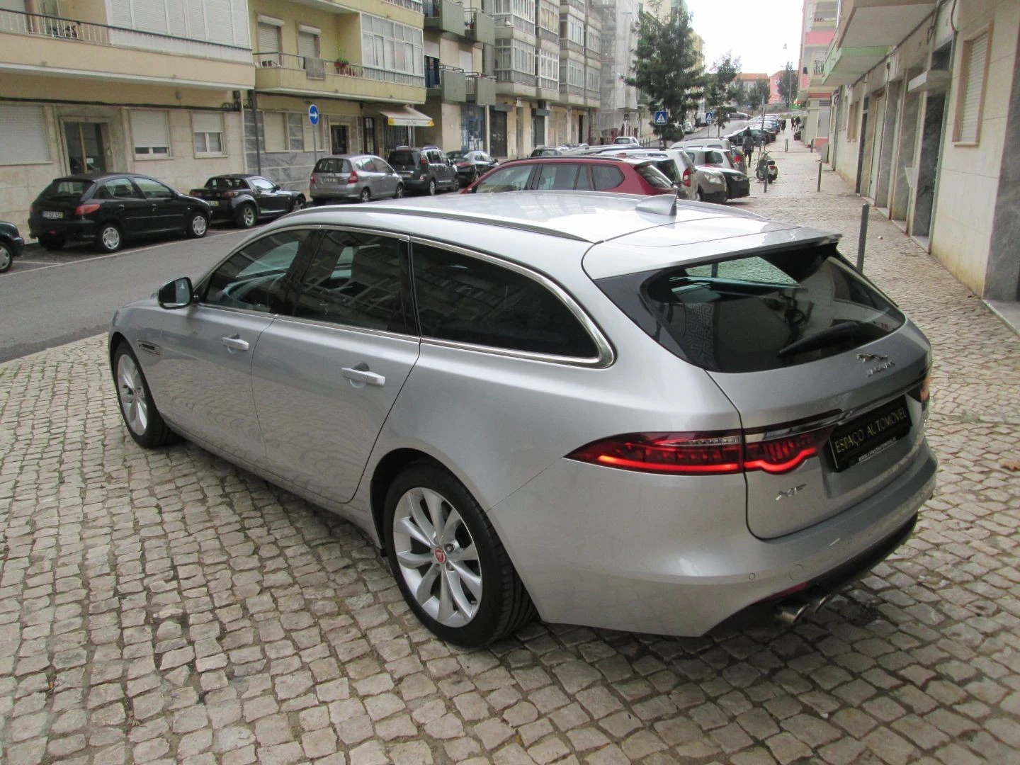 Jaguar XF Sportbrake 2.0 D R-Sport AWD Aut.