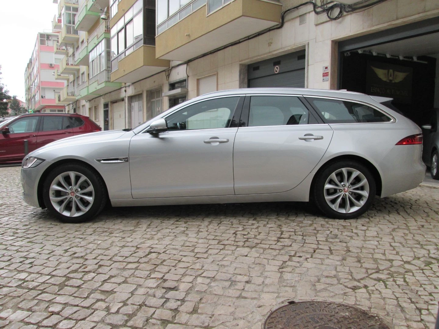 Jaguar XF Sportbrake 2.0 D R-Sport AWD Aut.