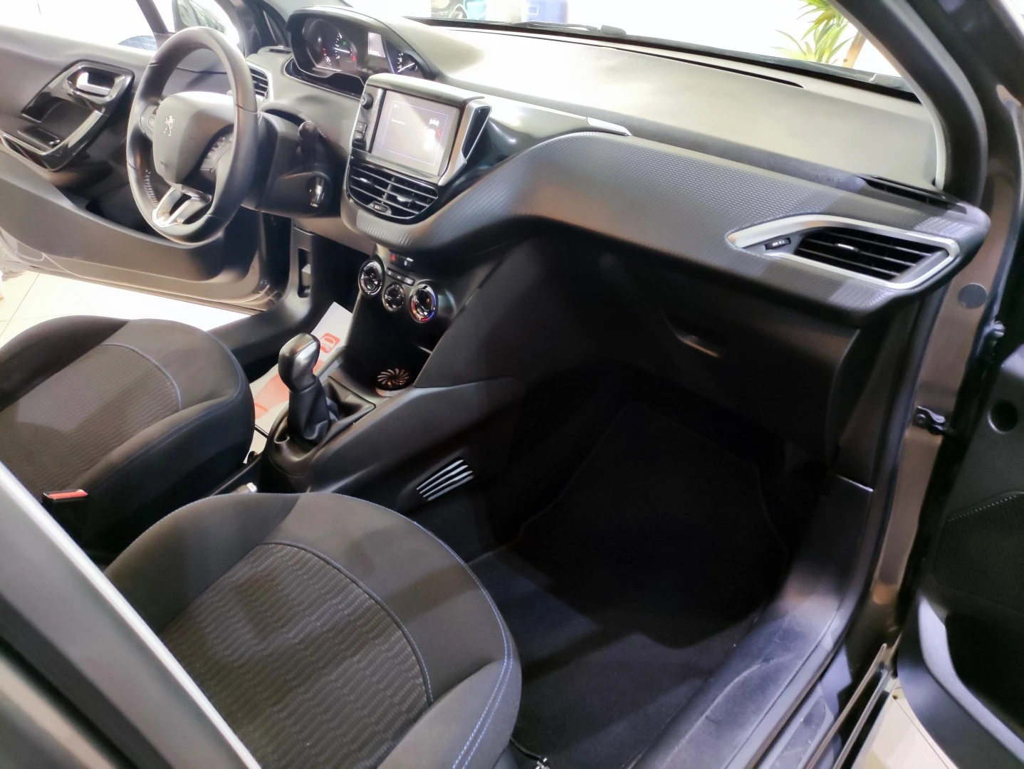 Peugeot 208 PureTech 82 Start &amp; Stop Style