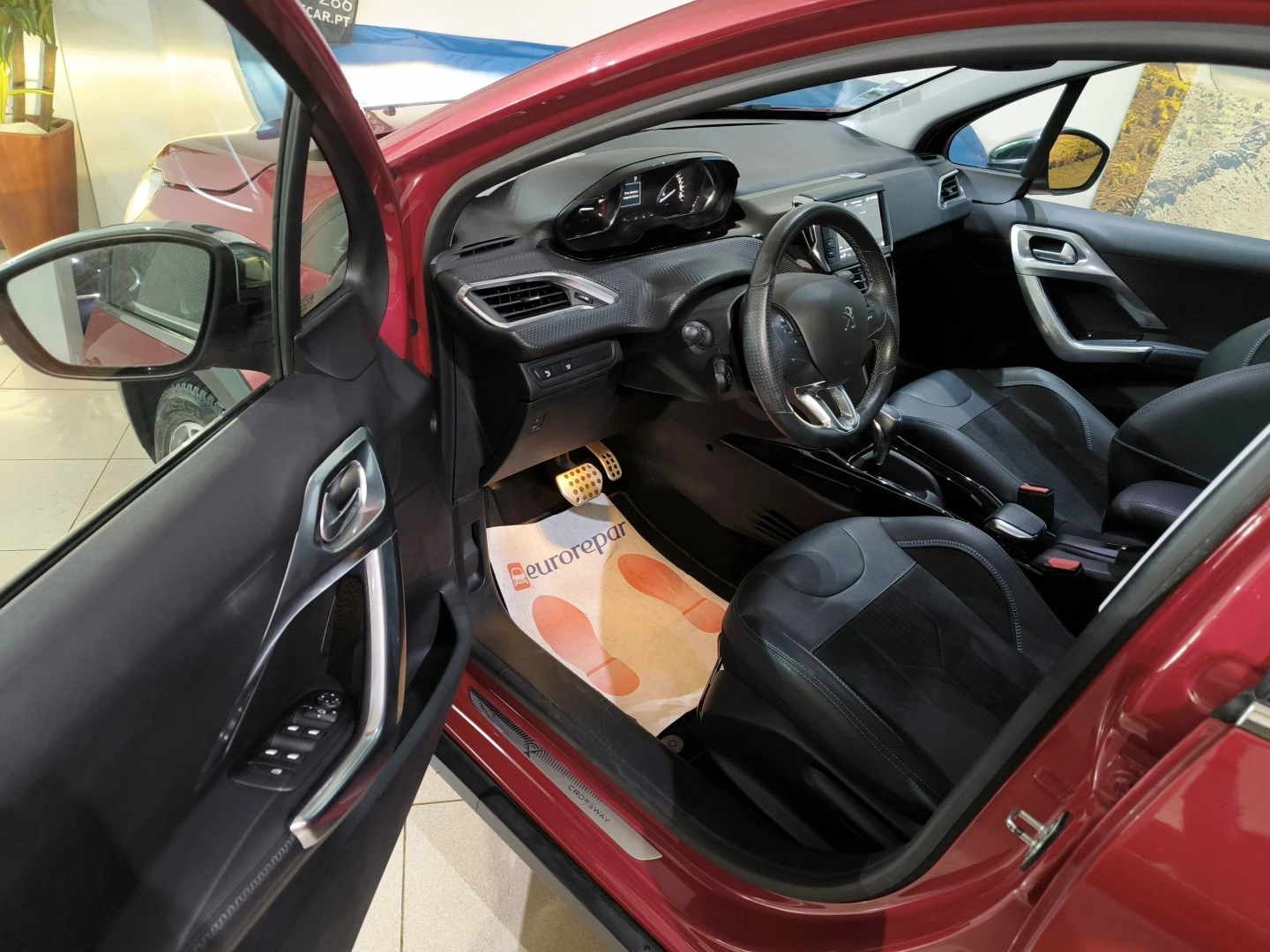 Peugeot 2008 1.2 PureTech Crossway EAT6