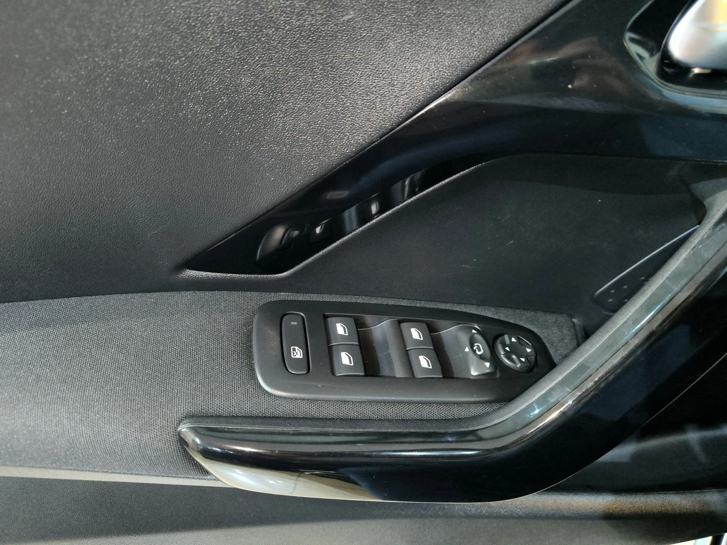 Peugeot 208 PureTech 82 Start &amp; Stop Style