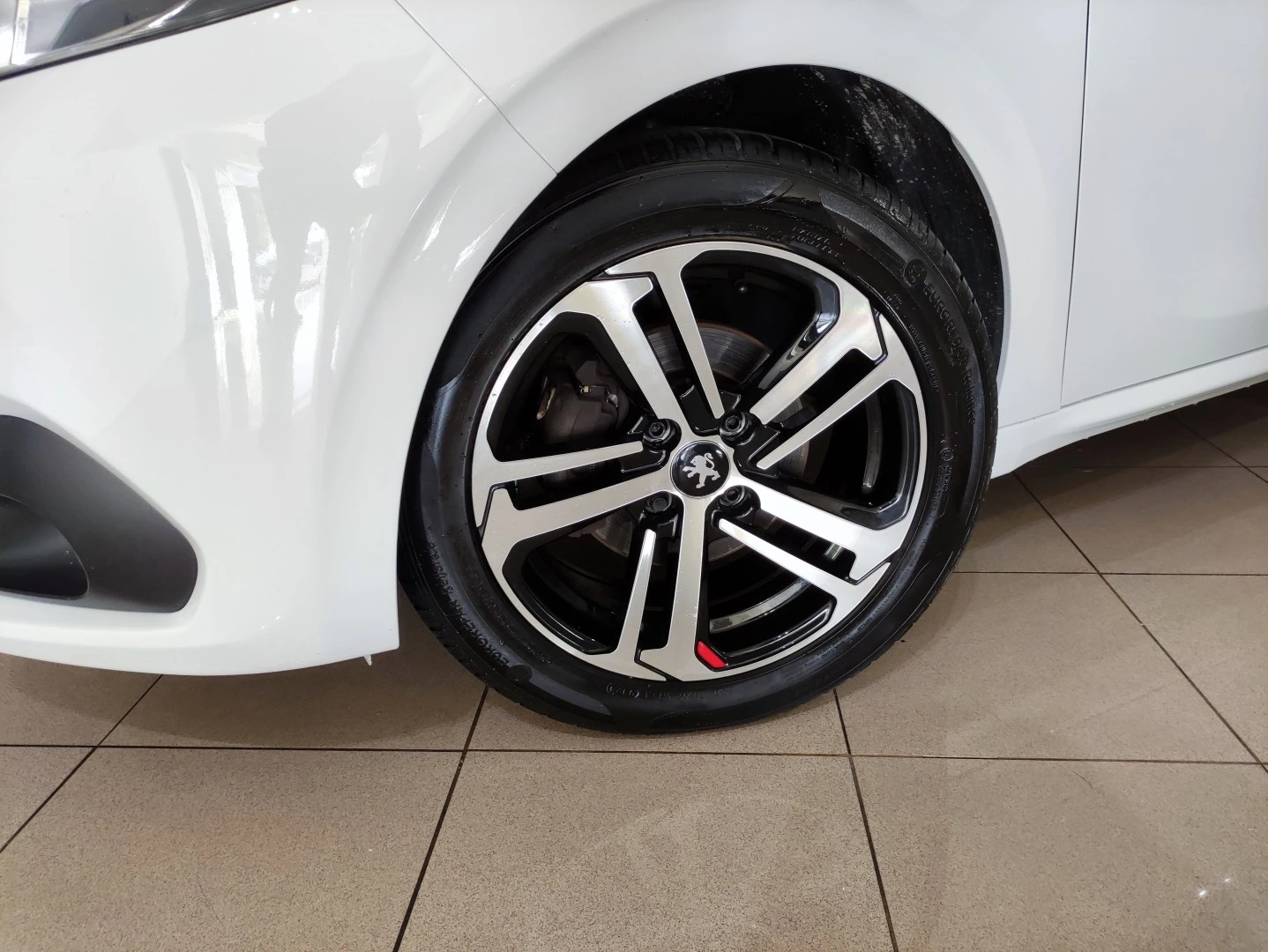 Peugeot 208 PureTech 82 Start &amp; Stop Active