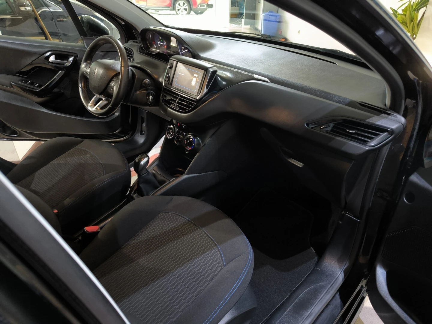 Peugeot 208 PureTech 82 Start &amp; Stop Style
