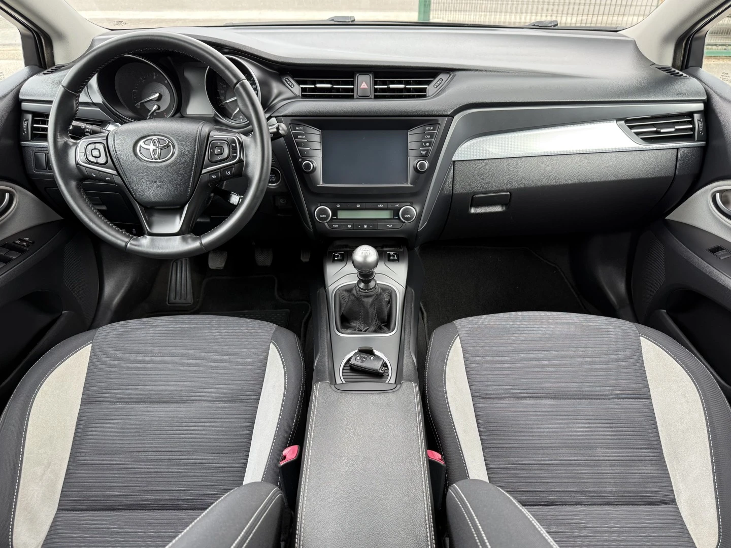 Toyota Avensis SW 2.0 D-4D Sport