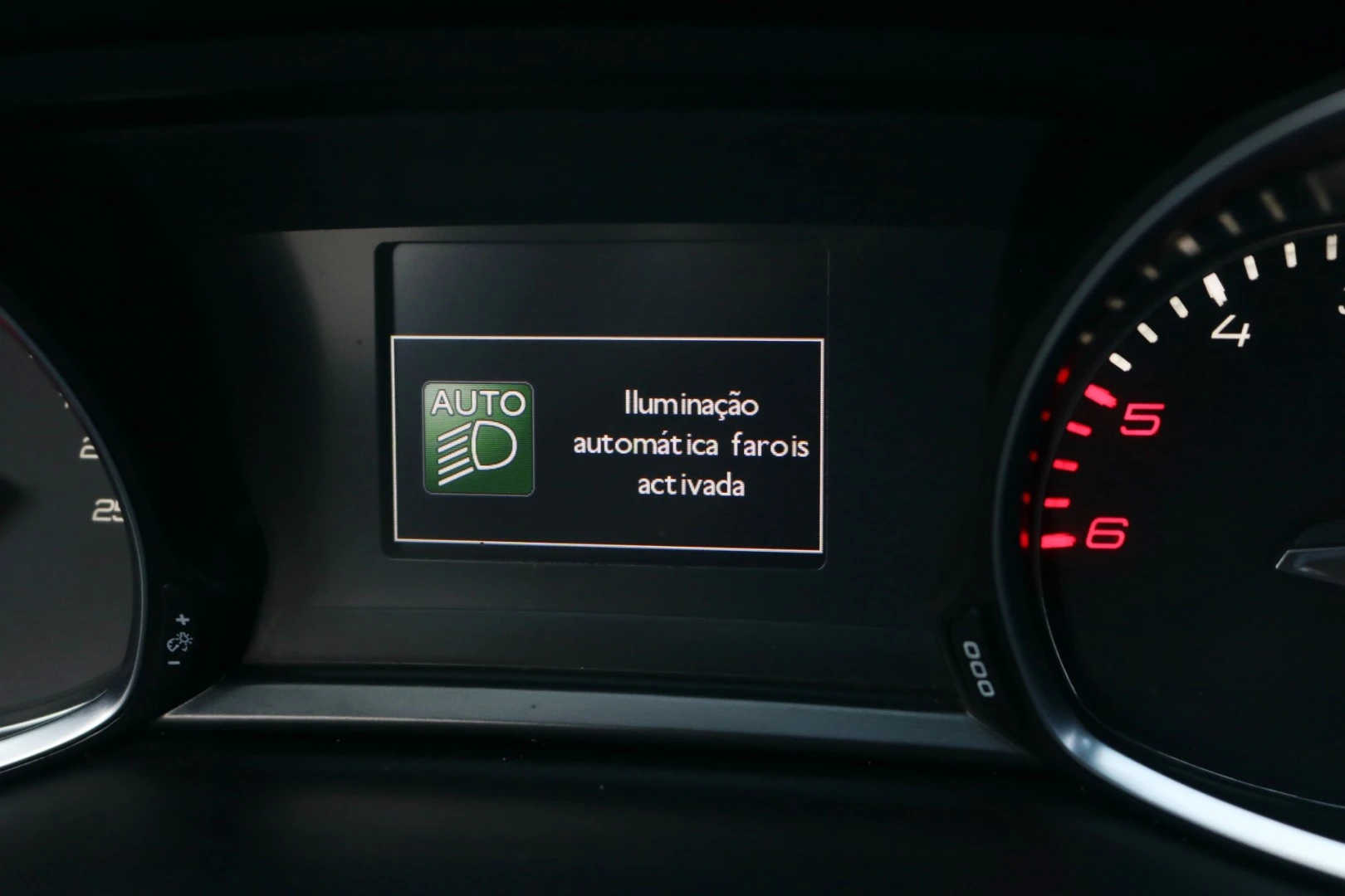 Peugeot 308 1.6 BlueHDi Allure EAT6