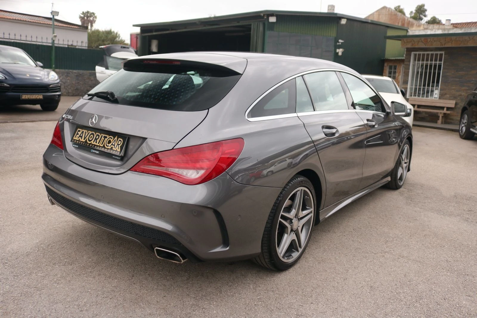 Mercedes-Benz CLA 220 d Shooting Brake AMG Line Aut.