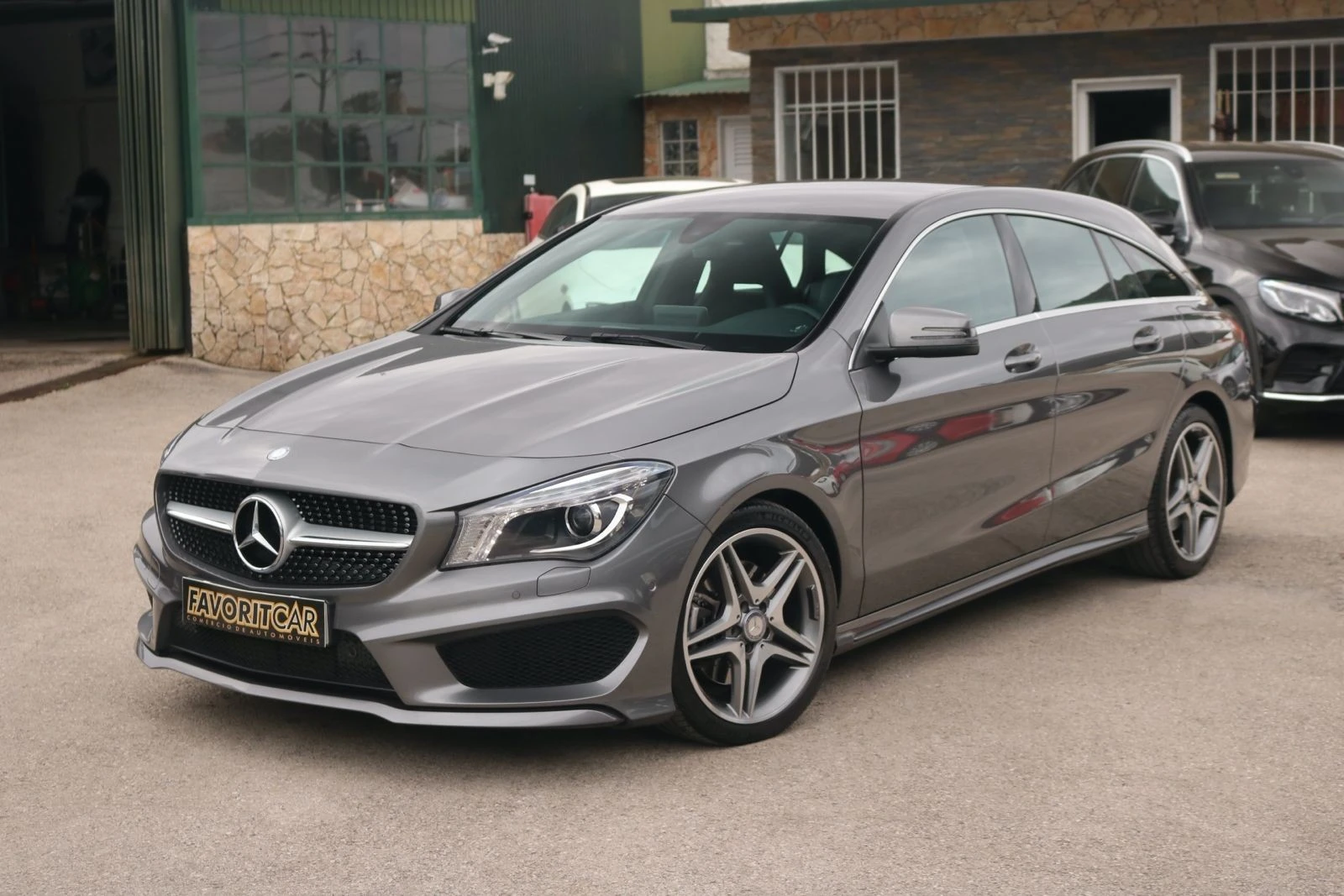 Mercedes-Benz CLA 220 d Shooting Brake AMG Line Aut.
