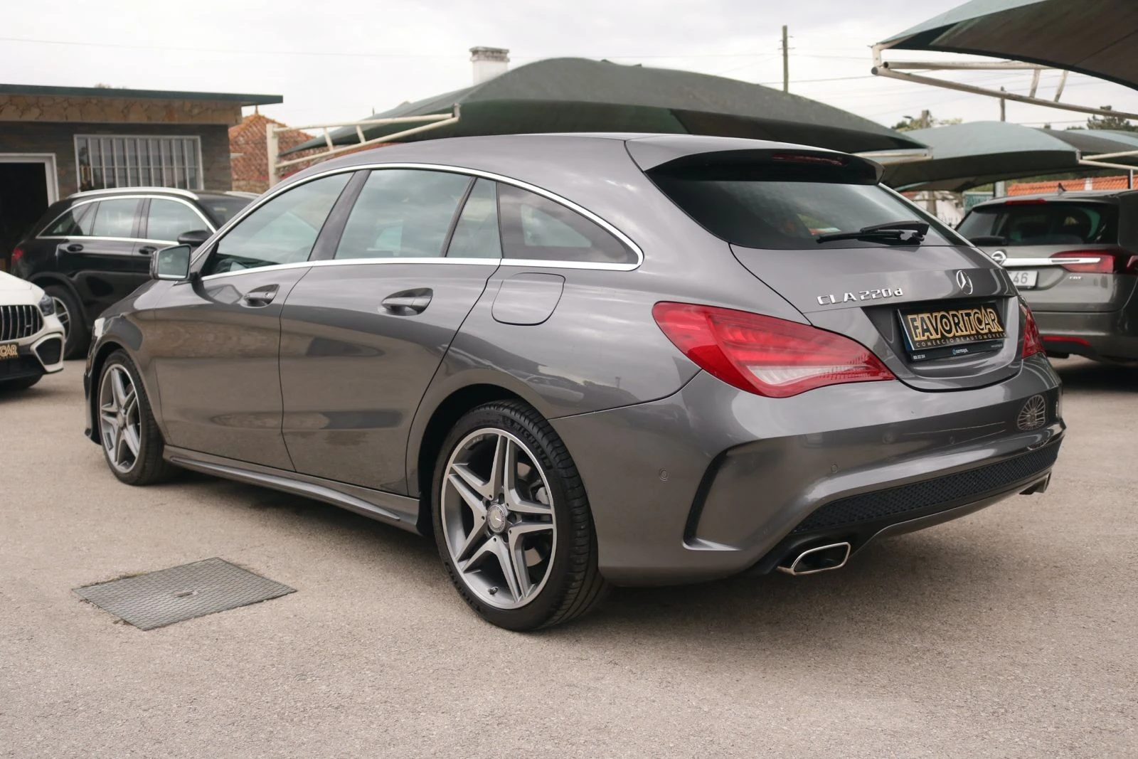 Mercedes-Benz CLA 220 d Shooting Brake AMG Line Aut.