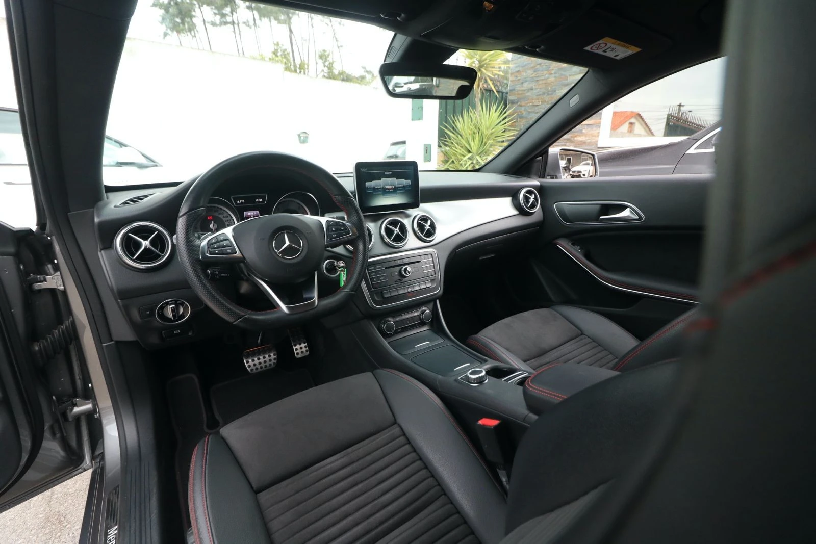 Mercedes-Benz CLA 220 d Shooting Brake AMG Line Aut.