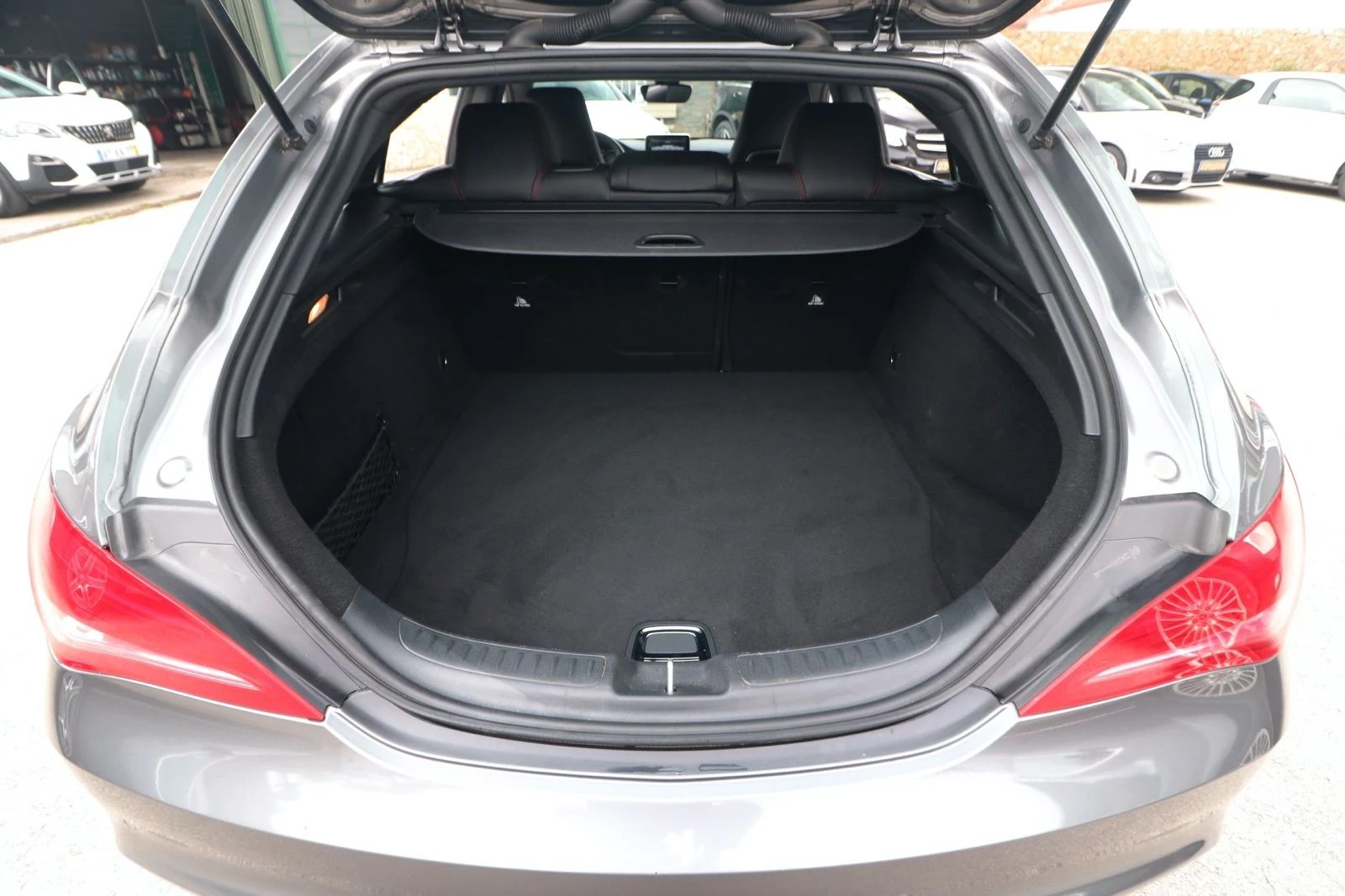 Mercedes-Benz CLA 220 d Shooting Brake AMG Line Aut.