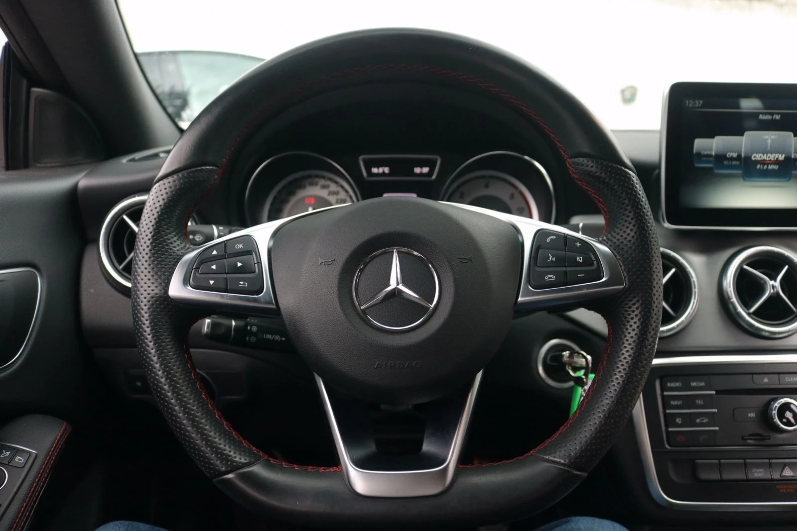 Mercedes-Benz CLA 220 d Shooting Brake AMG Line Aut.
