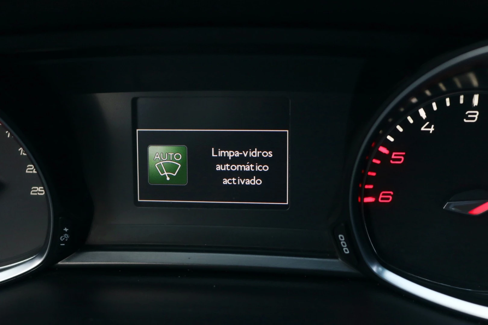 Peugeot 308 1.6 BlueHDi Allure EAT6