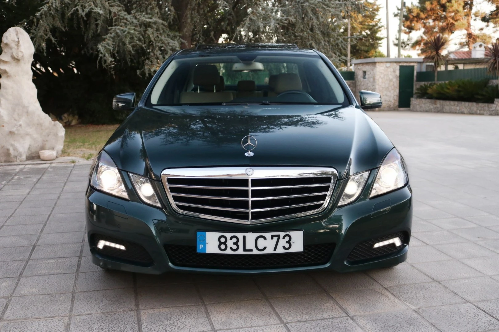 Mercedes-Benz E 250 CGi Avantgarde BlueEfficiency