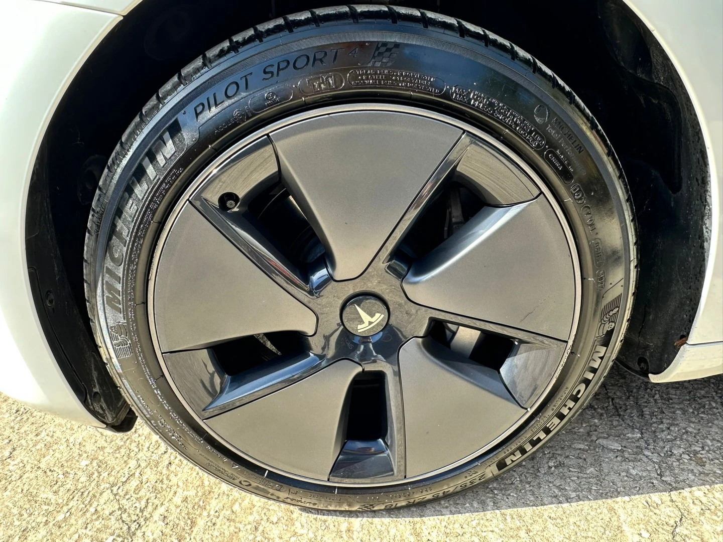 Tesla Model 3 Standard