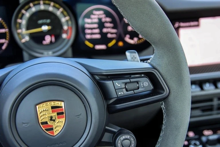 Porsche 911 (992) com lift