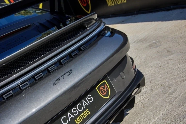 Porsche 911 (992) com lift