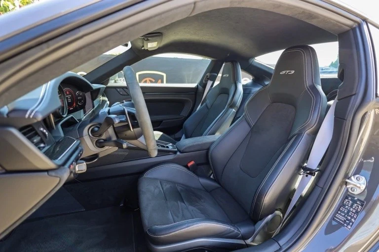 Porsche 911 (992) com lift