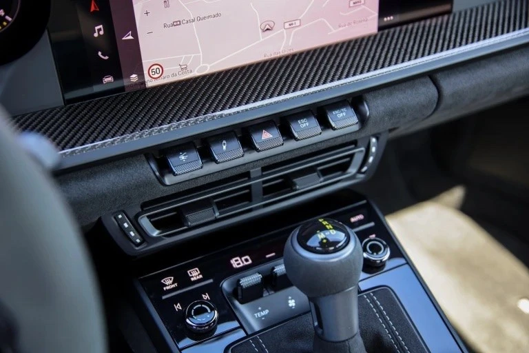 Porsche 911 (992) com lift