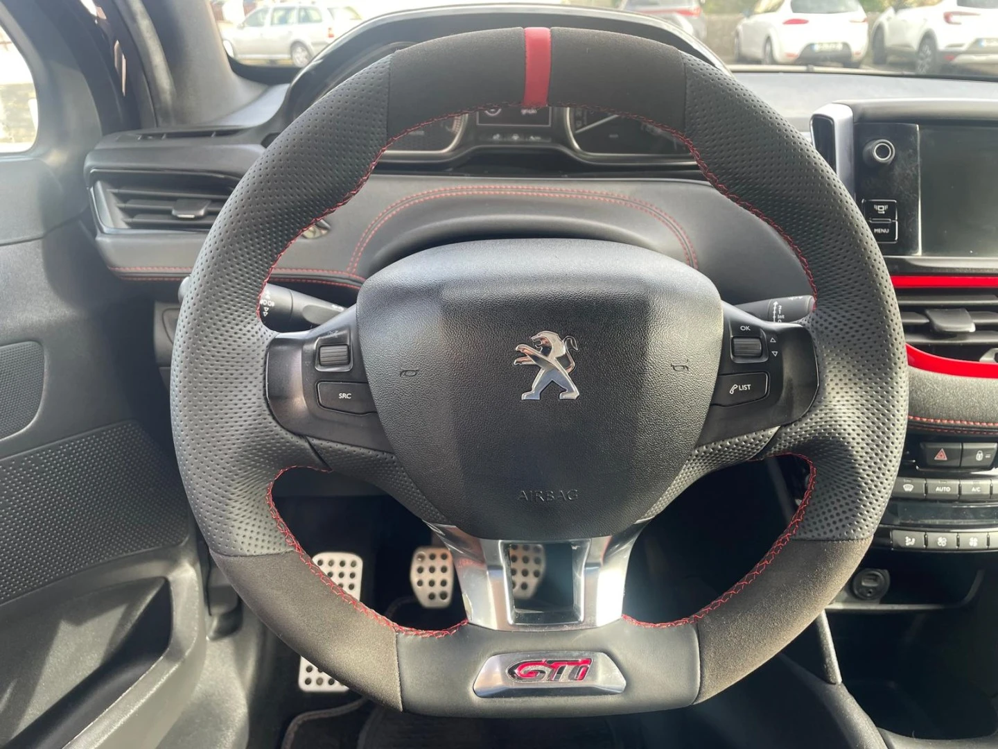 Peugeot 208 1.6 THP GTi