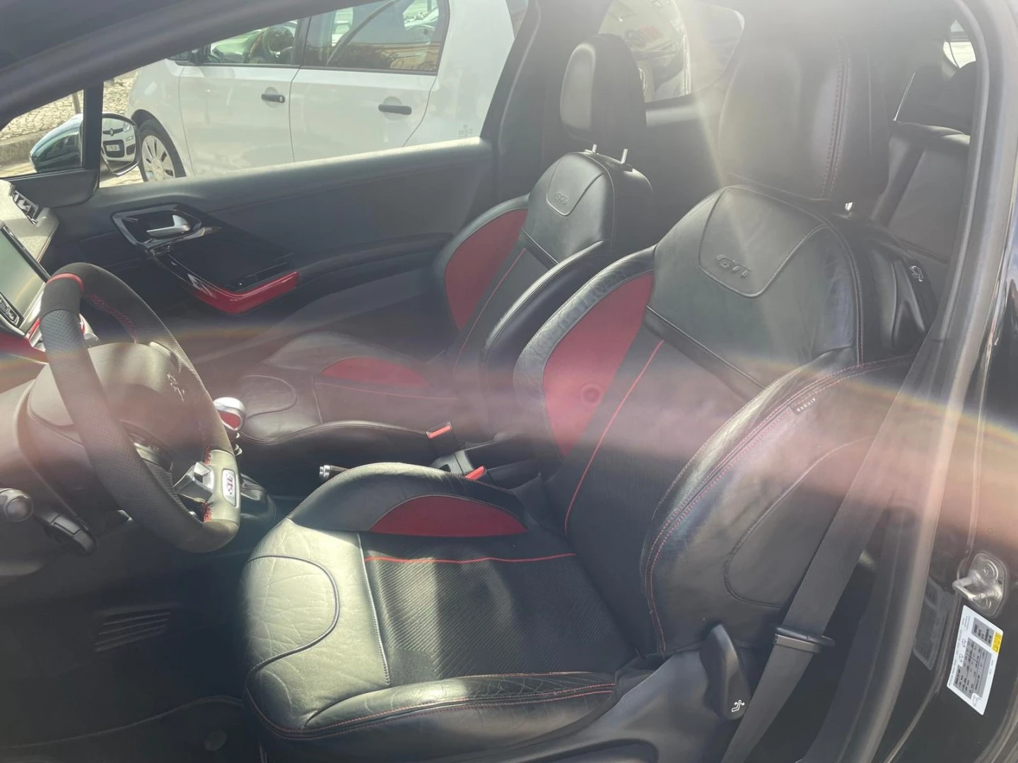 Peugeot 208 1.6 THP GTi