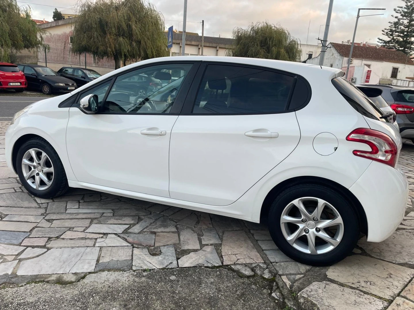 Peugeot 208 1.2 PureTech Signature