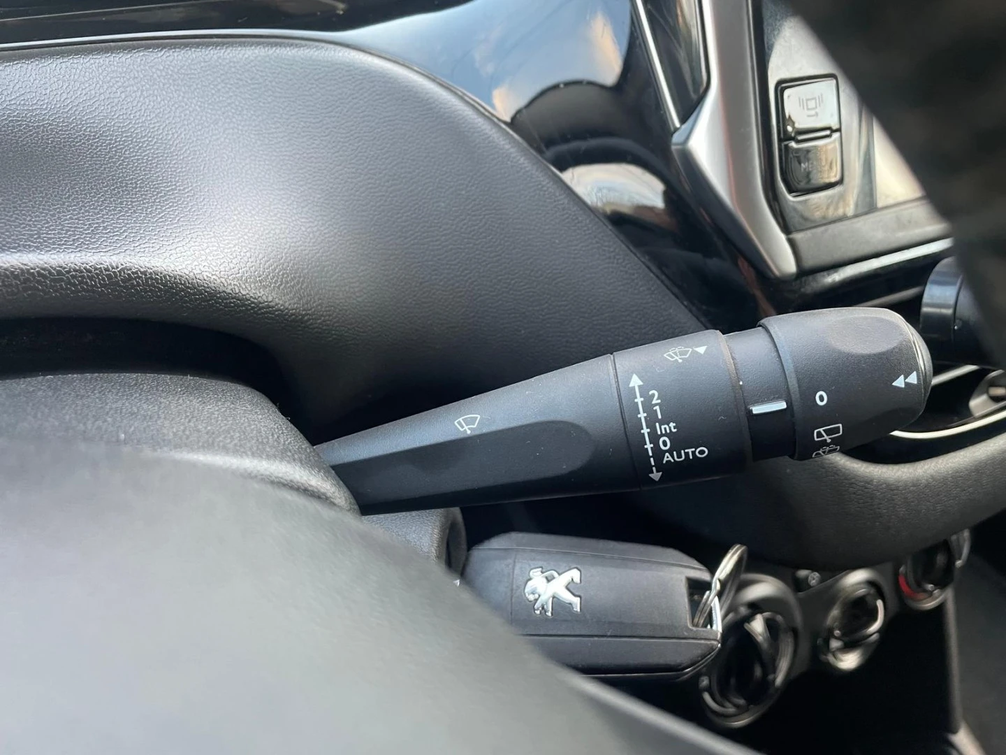 Peugeot 208 1.2 PureTech Signature