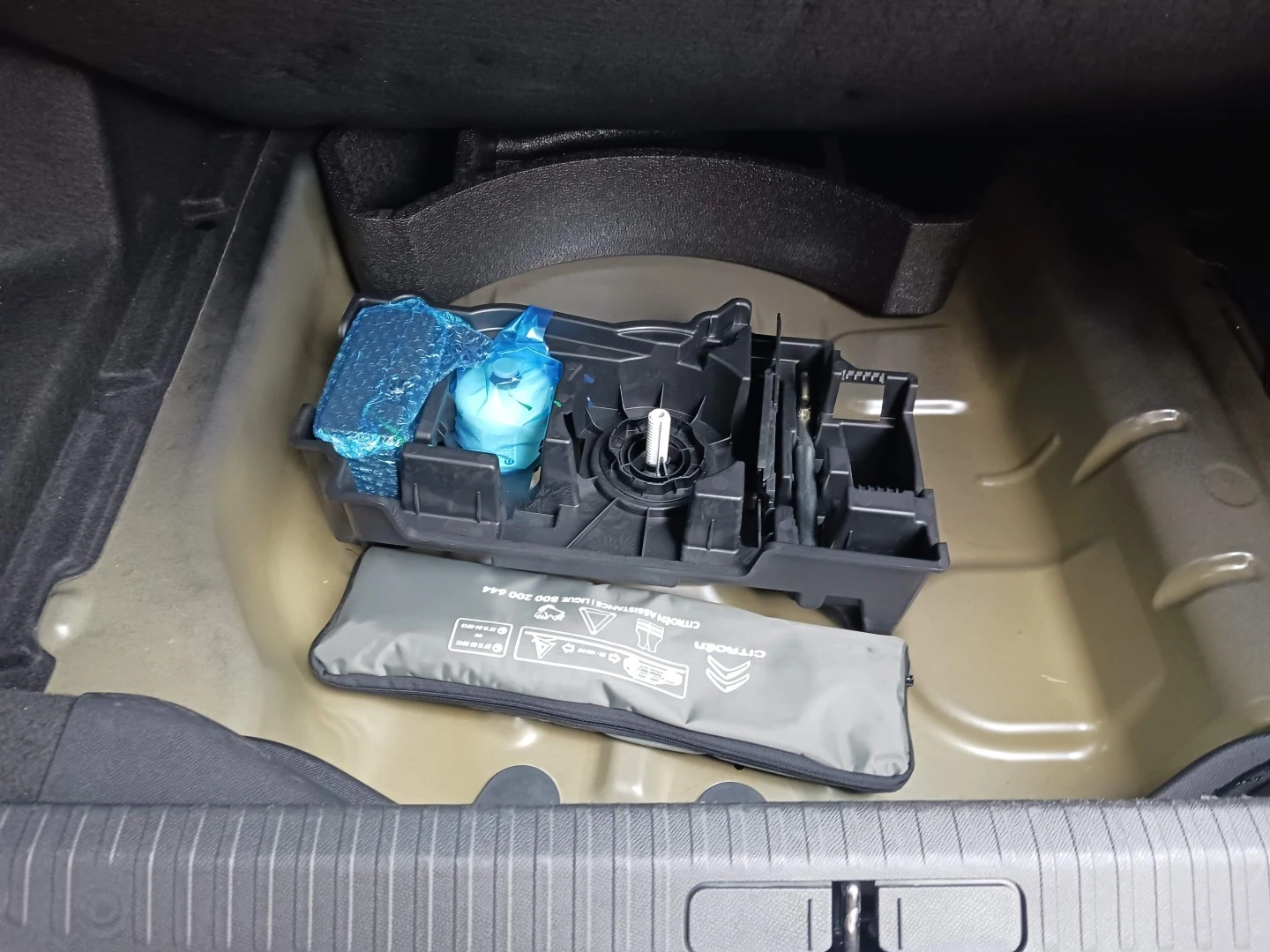Citroën C4 X 1.2 PureTech Plus EAT8